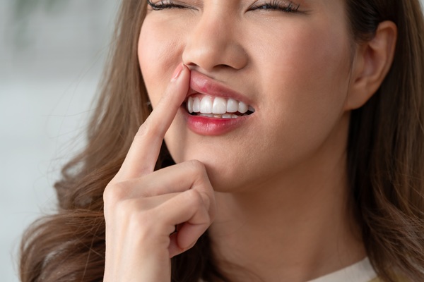 When It Is Time To Seek Professional Gum Disease Treatment
